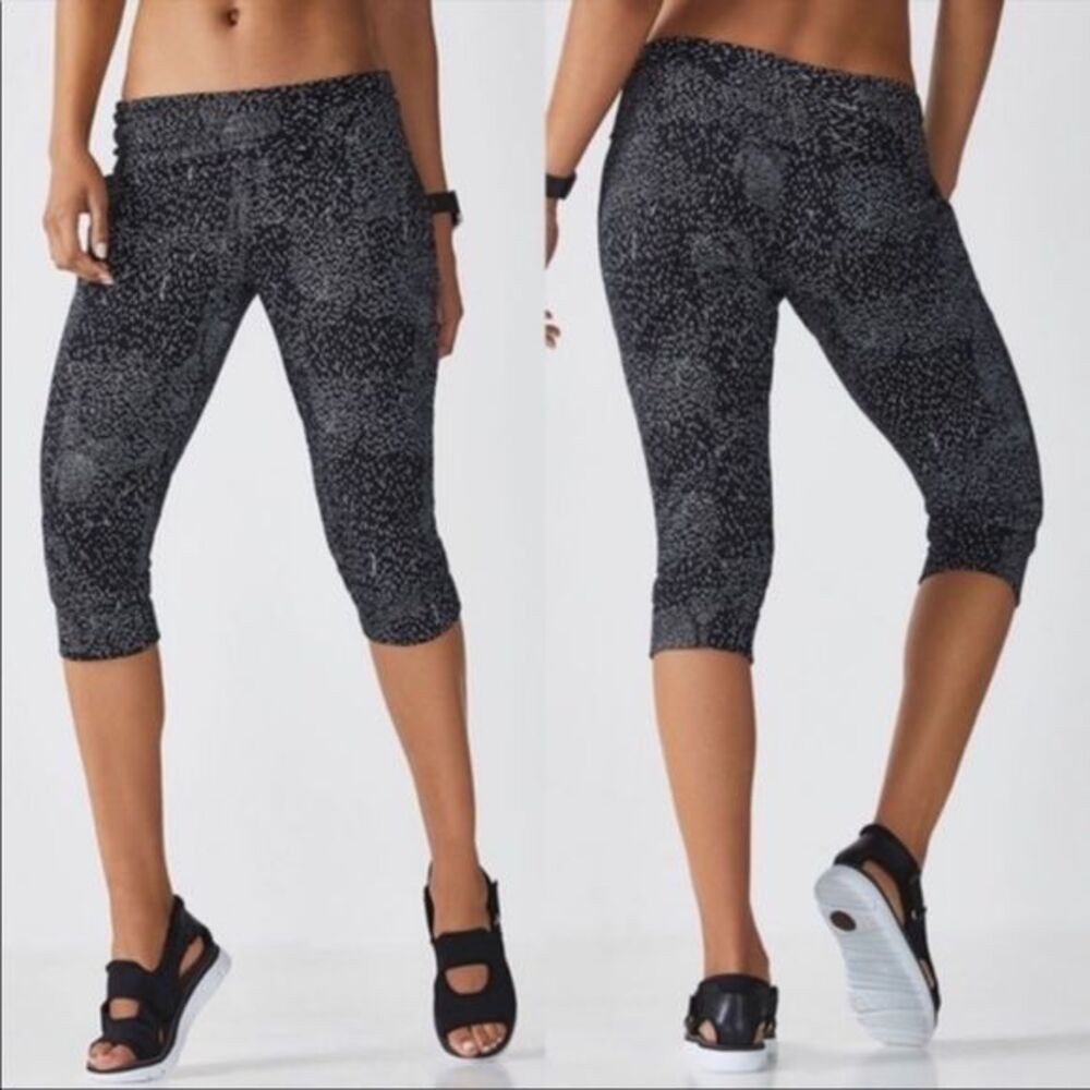 Fabletics Hamilton Foldover Constellation Crop Leggings - small